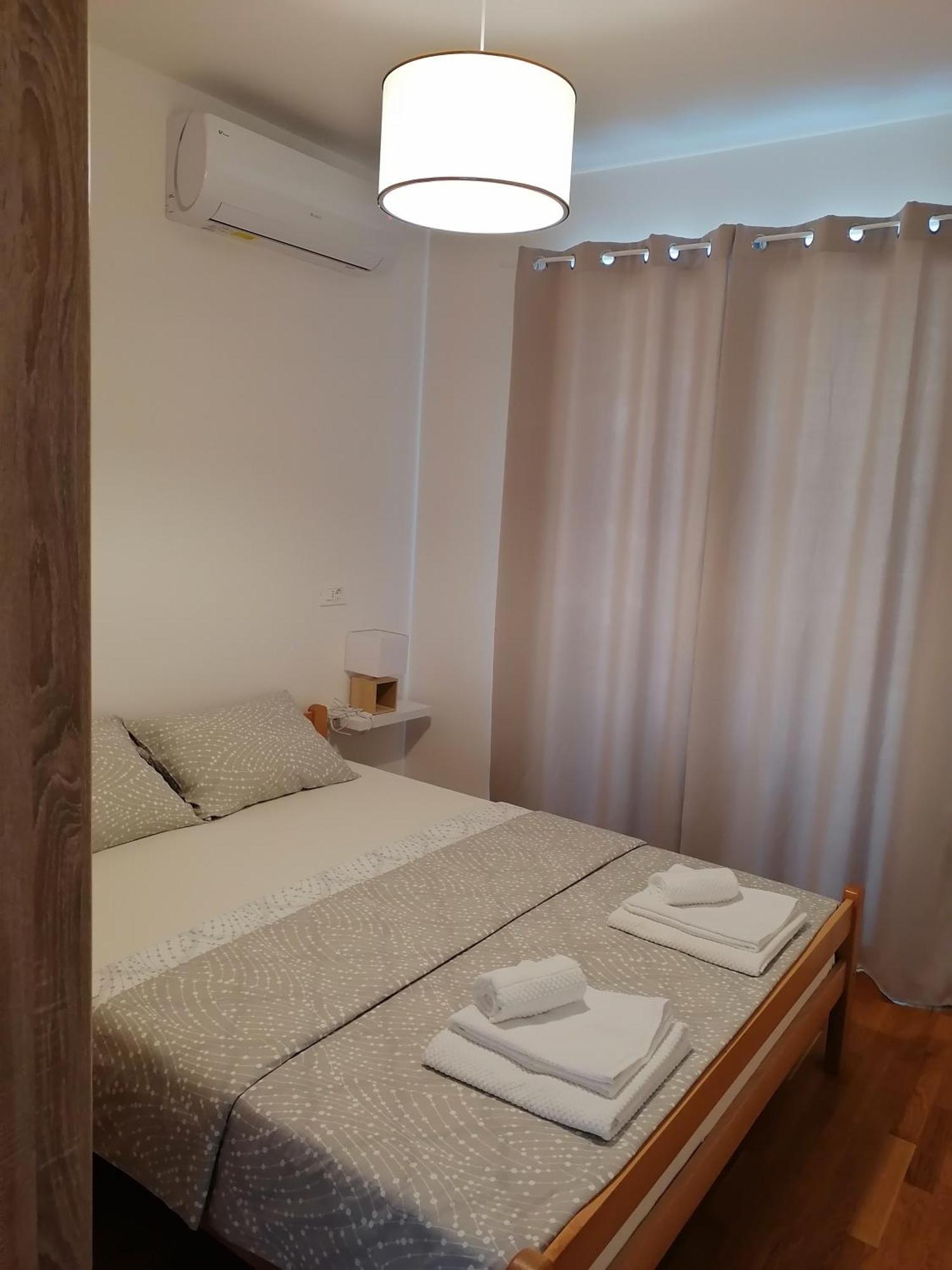 Vegi Apartments บาร์ ภายนอก รูปภาพ