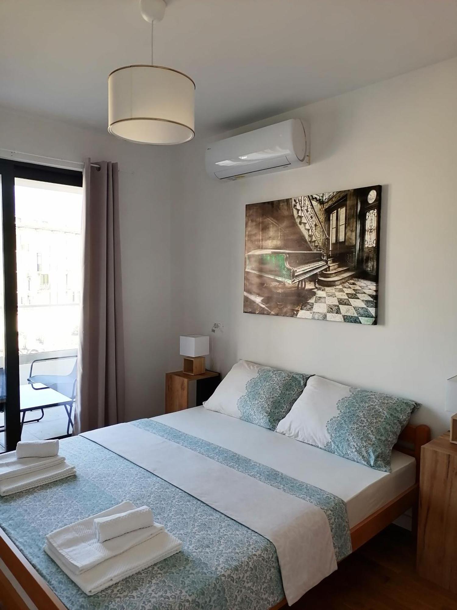 Vegi Apartments บาร์ ภายนอก รูปภาพ
