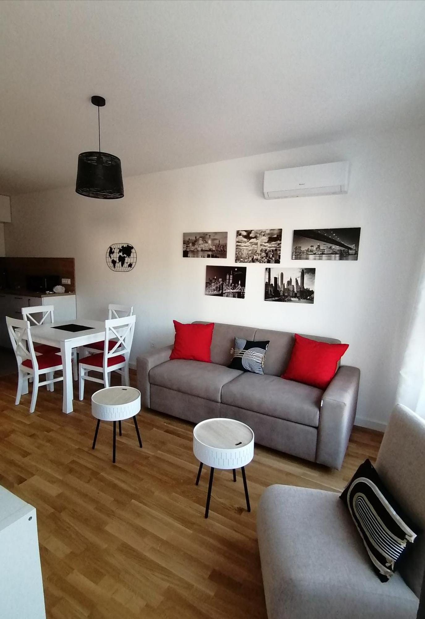 Vegi Apartments บาร์ ภายนอก รูปภาพ