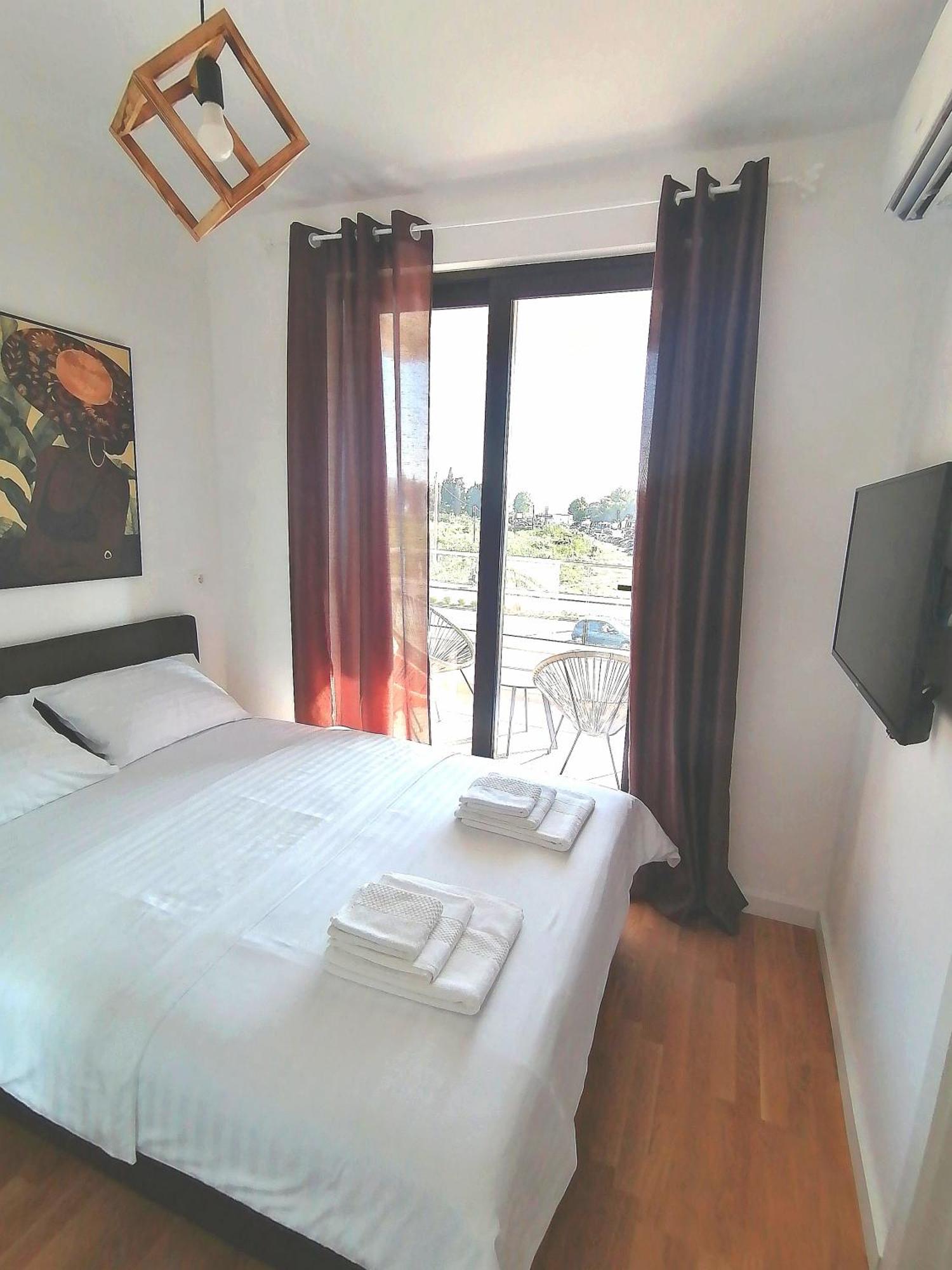Vegi Apartments บาร์ ภายนอก รูปภาพ